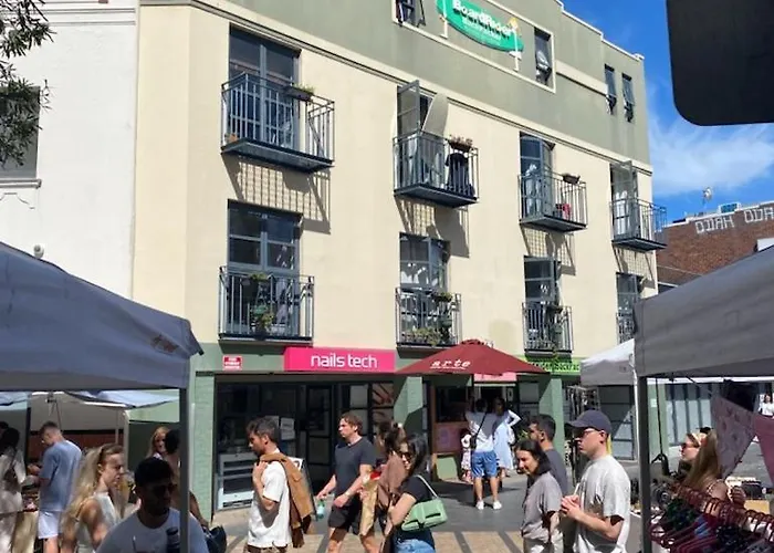 Boardrider Backpackers And Budget Motel